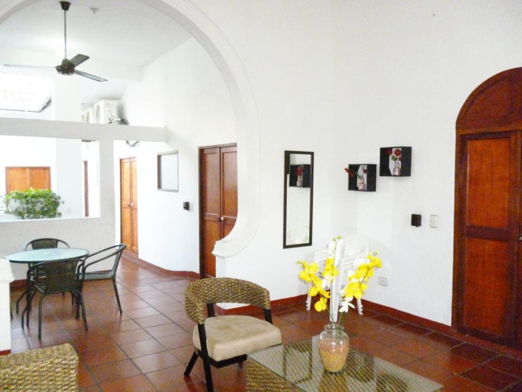 Hostal La Muralla Hotel Cartagena Exterior photo